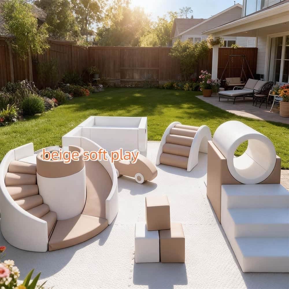 Ensemble de jeu souple beige