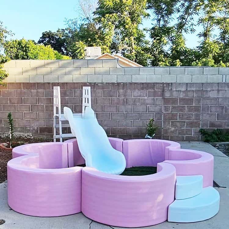 soft play flower ball pit