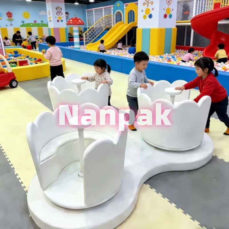 Wavy Three Cups Rotating Merry Go Round